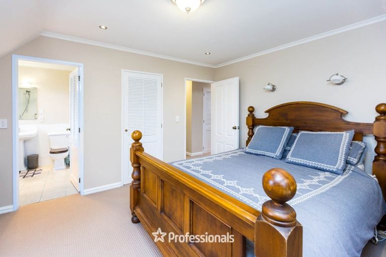 Photo of property in 1 Hobbit Lane, Pinehaven, Upper Hutt, 5371