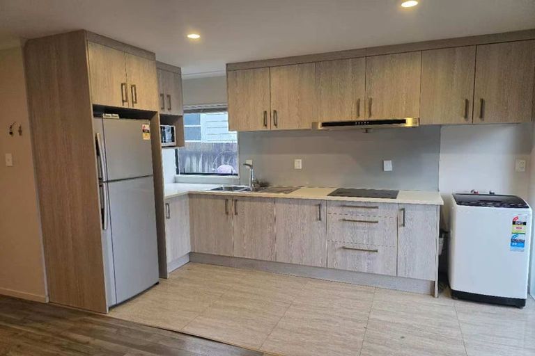 Photo of property in 2/198 Archers Road, Glenfield, Auckland, 0629