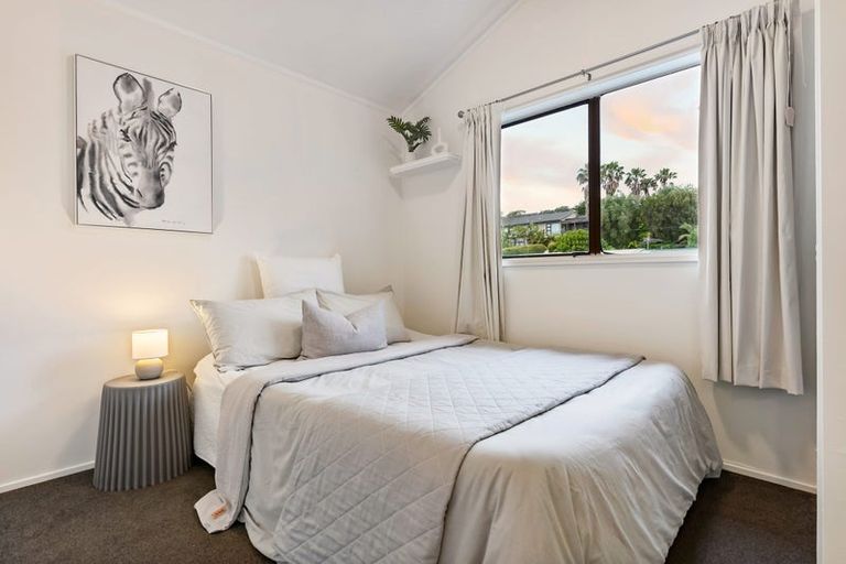 Photo of property in 2/14 Ashcraig Court, Torbay, Auckland, 0630