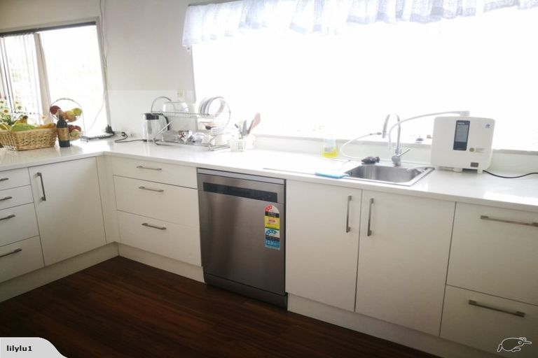 Photo of property in 184 Stapleford Crescent, Browns Bay, Auckland, 0630