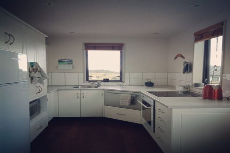 Photo of property in 6 Bunker Way, Strathmore Park, Wellington, 6022