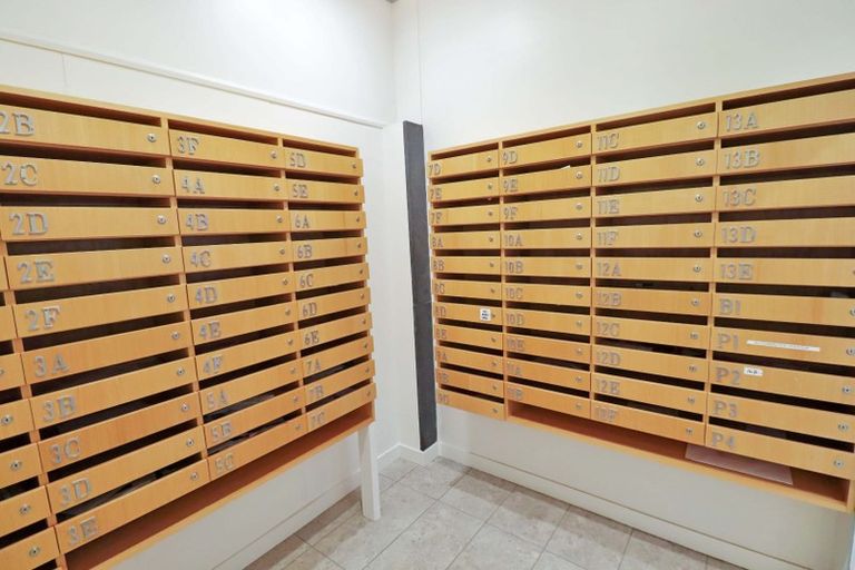 Photo of property in Terrace Tower Apartments, 10a/126 The Terrace, Wellington Central, Wellington, 6011