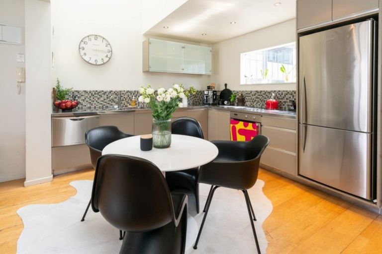 Photo of property in 256/21 Left Bank, Te Aro, Wellington, 6011