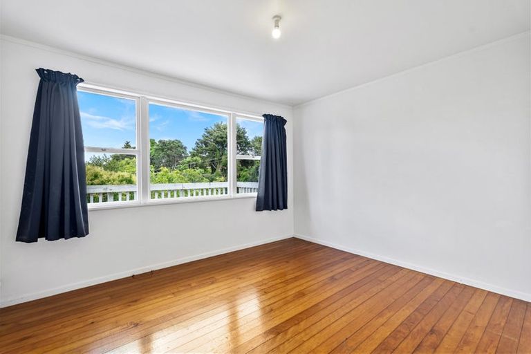 Photo of property in 8 Memorial Drive, Parahaki, Whangarei, 0112