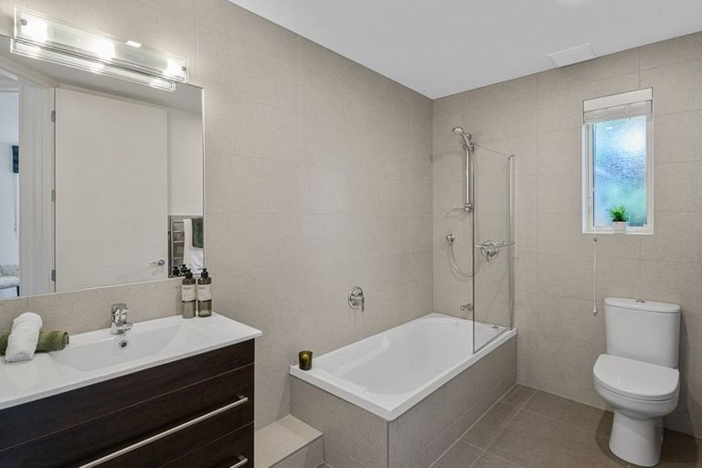 Photo of property in 15 Fineran Lane, Cashmere, Christchurch, 8022