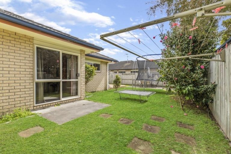 Photo of property in 11 Grabella Place, Papamoa Beach, Papamoa, 3118