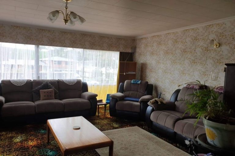 Photo of property in 277 High Street, Eltham, 4322