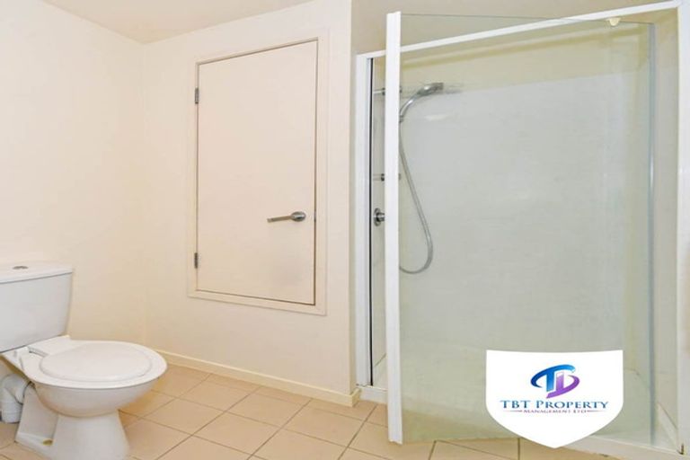 Photo of property in 1/36a Lincoln Road, Henderson, Auckland, 0610