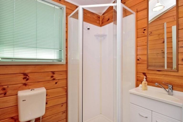 Photo of property in 20 Kotuku Place, Snells Beach, 0920