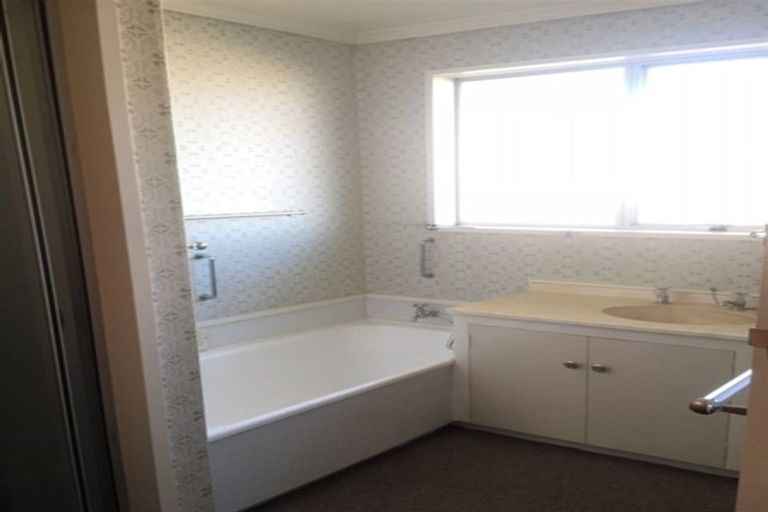 Photo of property in 5a Cameron Street, Waimate, 7924