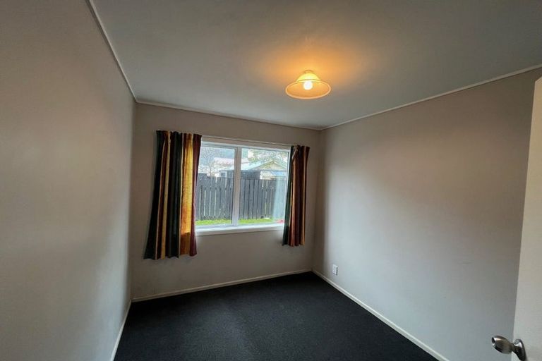 Photo of property in 2/54 Awamutu Grove, Waiwhetu, Lower Hutt, 5010
