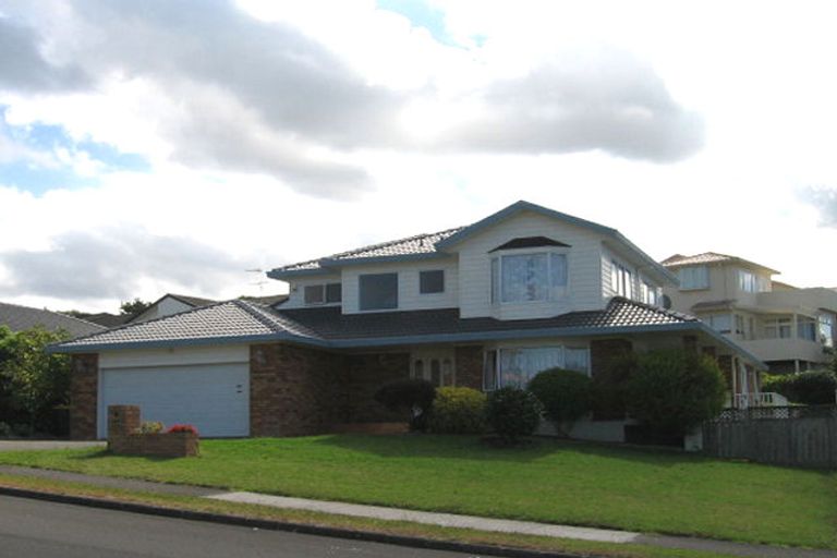 Photo of property in 57 Lagoon Way, West Harbour, Auckland, 0618