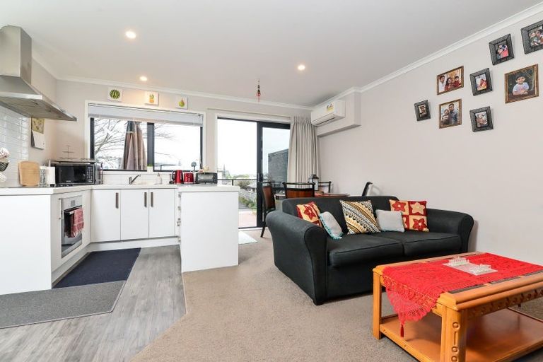 Photo of property in 3/16 Jones Crescent, Melville, Hamilton, 3206