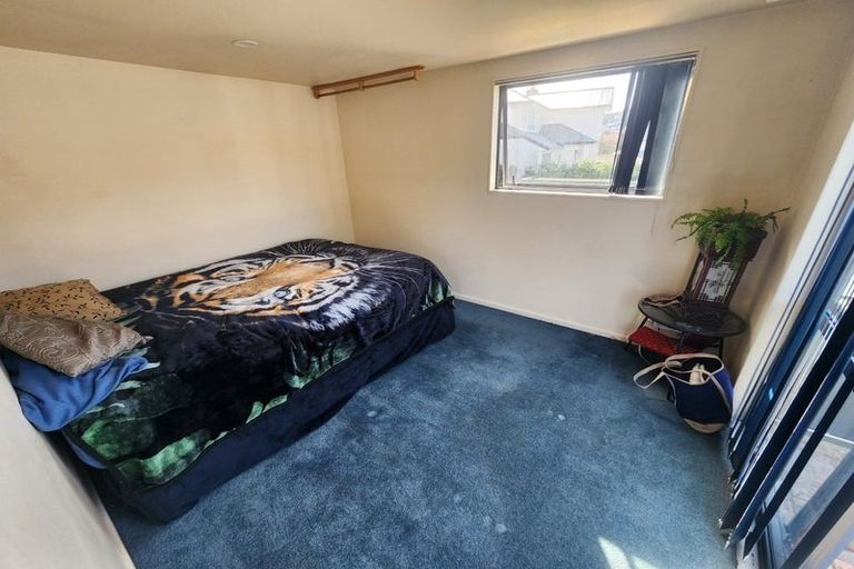 Photo of property in 35 Eastern Terrace, Beckenham, Christchurch, 8023