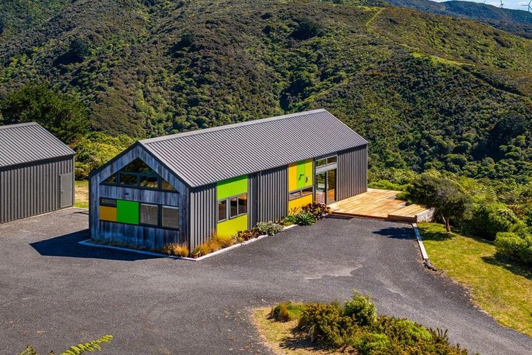 Photo of property in 80 Southernthread Road, Brooklyn, Wellington, 6021