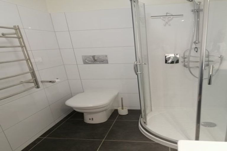 Photo of property in 5/25 Home Street, Mount Victoria, Wellington, 6011