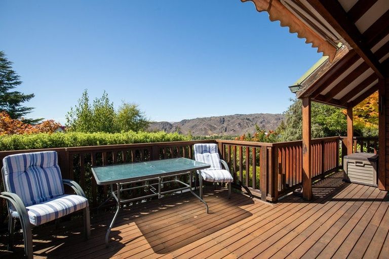 Photo of property in 1 Craig Place, Bridge Hill, Alexandra, 9320