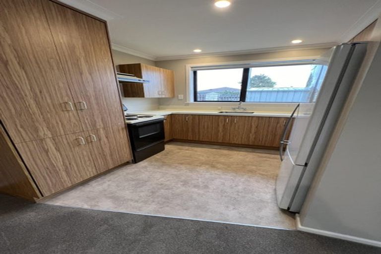 Photo of property in 1/17 Aberfoyle Place, Parklands, Christchurch, 8083