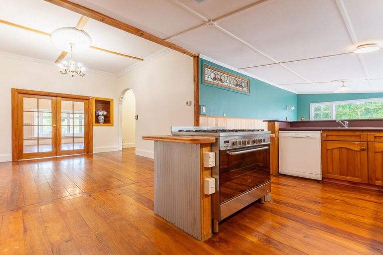 Photo of property in 10 Domain Road, Otaki, 5512