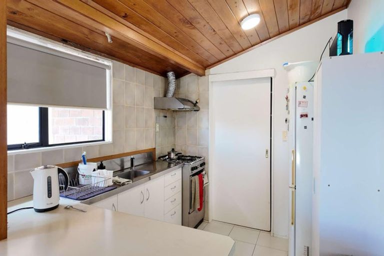 Photo of property in 372 Swanson Road, Ranui, Auckland, 0612