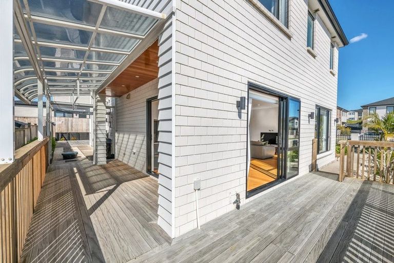 Photo of property in 80 Drumbuoy Drive, Flat Bush, Auckland, 2019