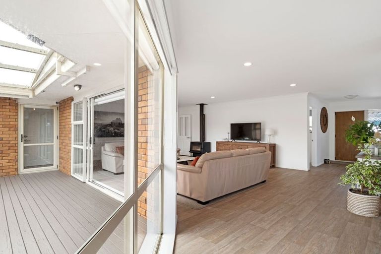 Photo of property in 6 Madeira Close, Papamoa Beach, Papamoa, 3118