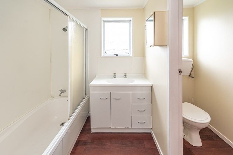 Photo of property in 15 Massey Street, Aramoho, Whanganui, 4500