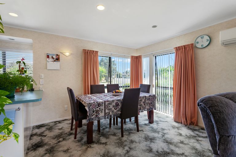 Photo of property in 1 The Glebe, Coastlands, Whakatane, 3120