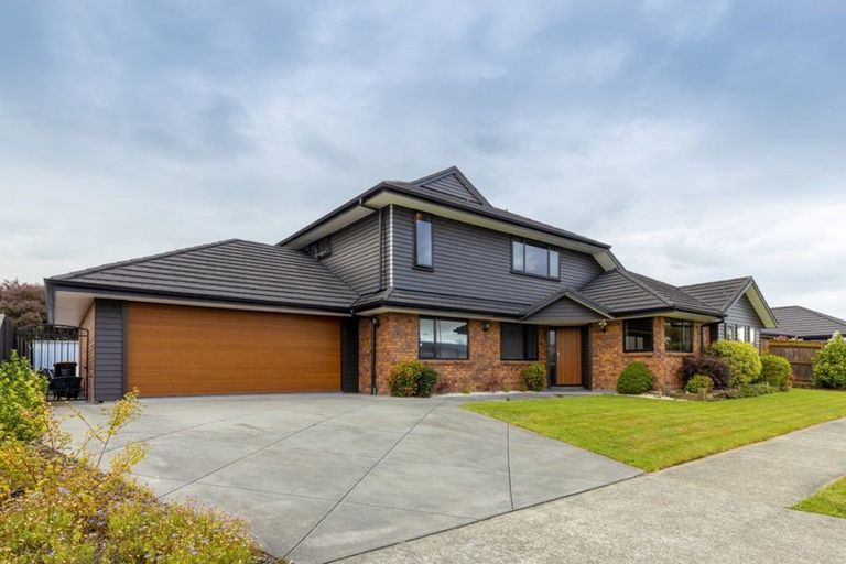 Photo of property in 14 Pegasus Place, Kelvin Grove, Palmerston North, 4414