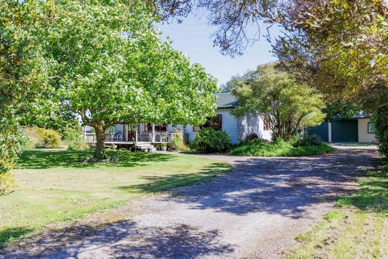 Photo of property in 14 Wingate Road, Opaki, Masterton, 5871