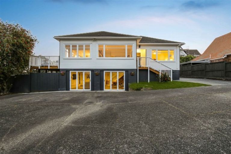 Photo of property in 2/5 Elderwood Lane, Belmont, Auckland, 0622