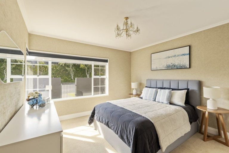 Photo of property in 188 Mangorei Road, Merrilands, New Plymouth, 4312