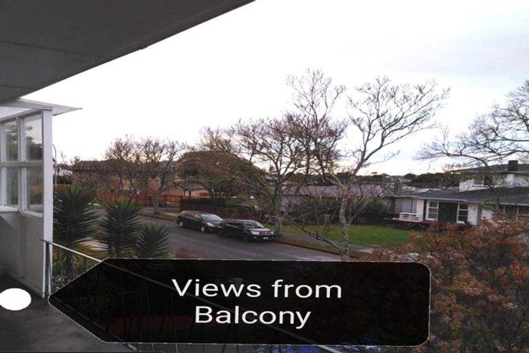 Photo of property in 2/2b Yeoman Place, Howick, Auckland, 2014