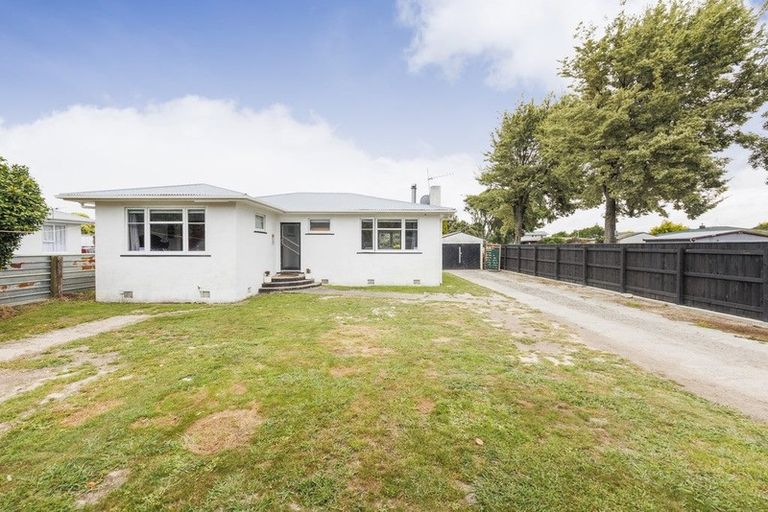 Photo of property in 17 Liverpool Street, Takaro, Palmerston North, 4412