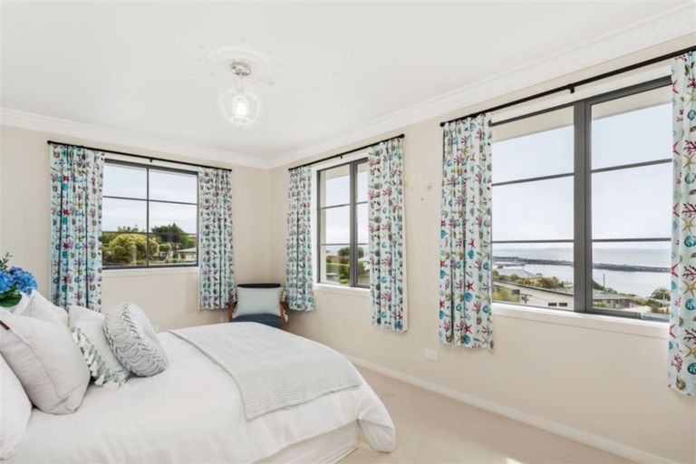 Photo of property in 70 Belleview Terrace, Mount Pleasant, Christchurch, 8081