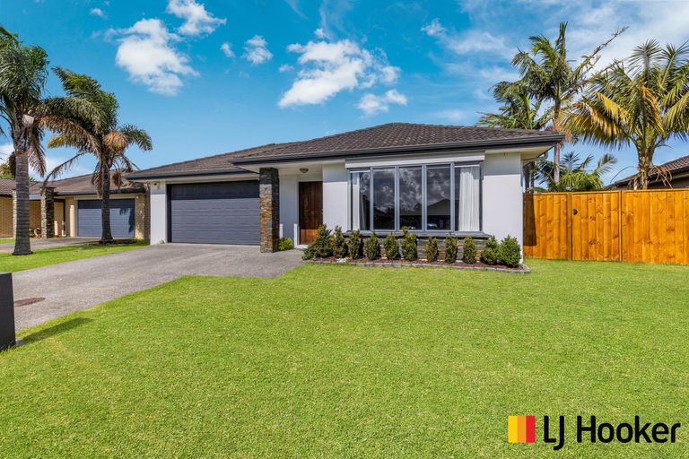 Photo of property in 27 Girvan Terrace, Wattle Downs, Auckland, 2103