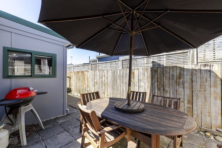 Photo of property in 59 Fifth Avenue, Urenui, 4377