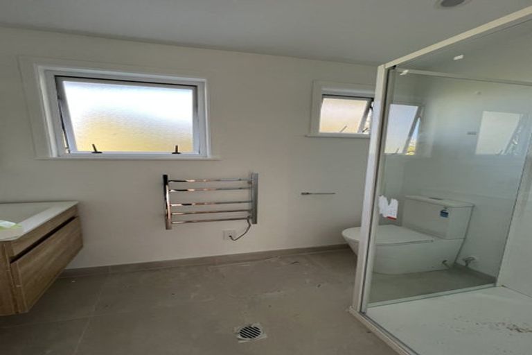 Photo of property in 708 East Coast Road, Pinehill, Auckland, 0632