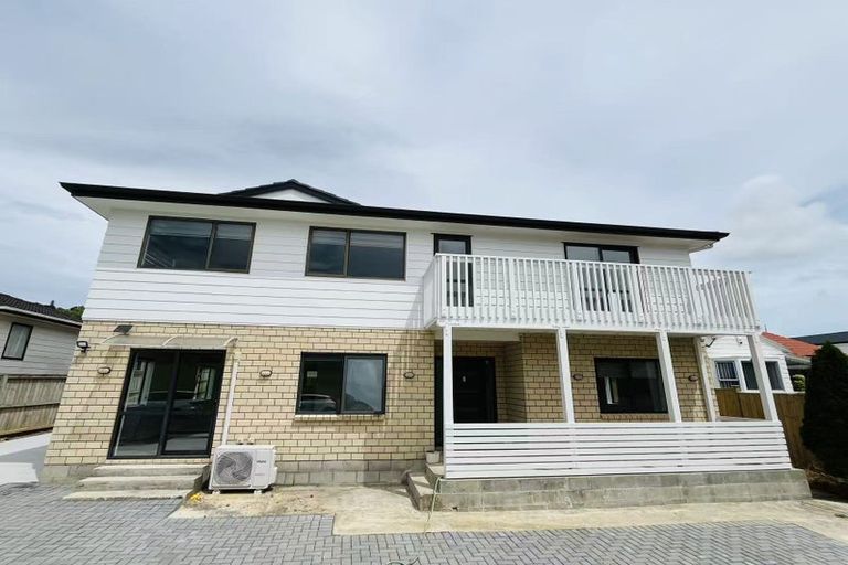 Photo of property in 15 Aronia Way, Goodwood Heights, Auckland, 2105