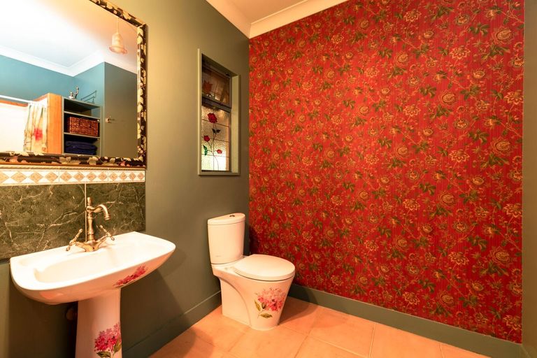 Photo of property in 54 Cookson Road, Kawakawa, 0282