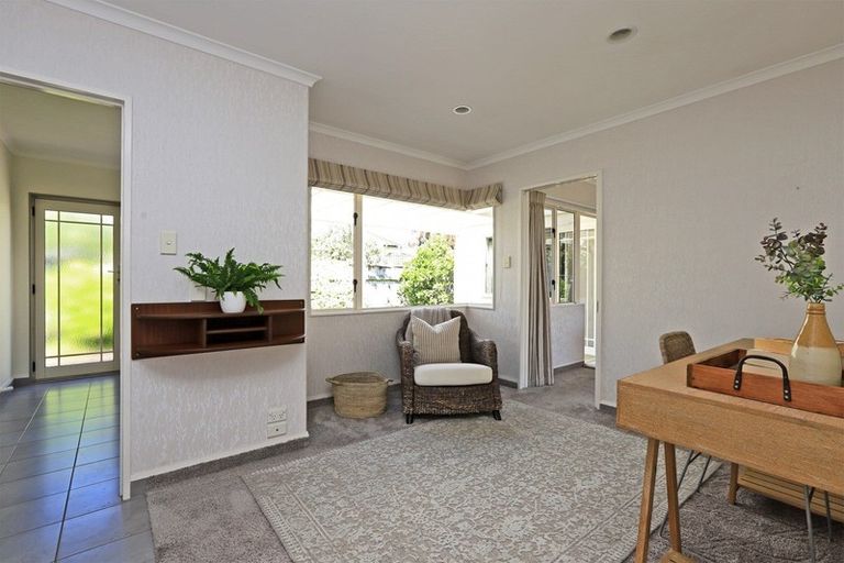 Photo of property in 6 Brompton Drive, Taradale, Napier, 4112