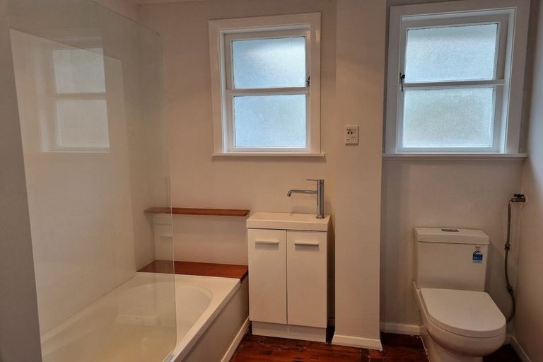 Photo of property in 16 Boyd Grove, Naenae, Lower Hutt, 5011