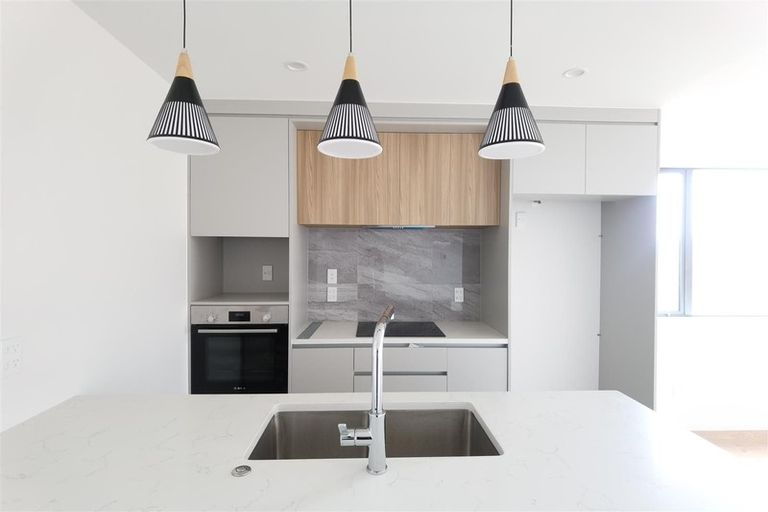 Photo of property in 6 Fredrick Hanson Road, Papakura, 2110