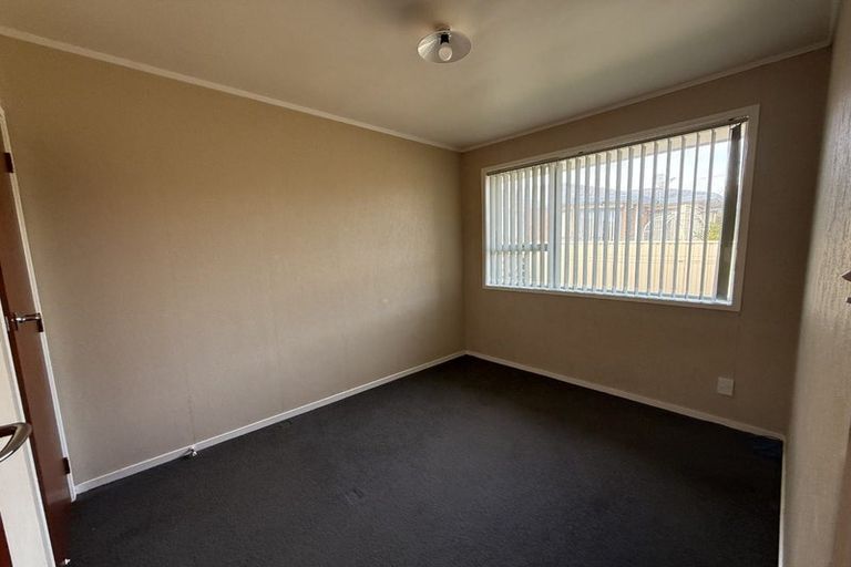 Photo of property in 4/48 Mcleod Road, Henderson, Auckland, 0612