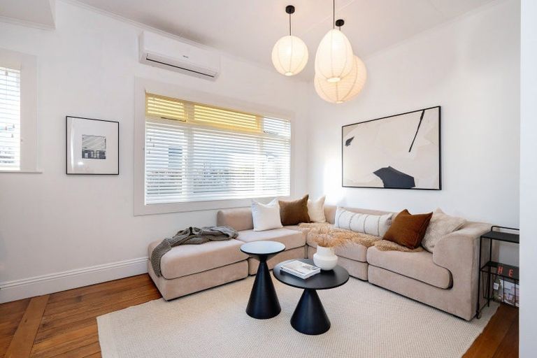 Photo of property in 9 Kinross White Street, Napier South, Napier, 4110