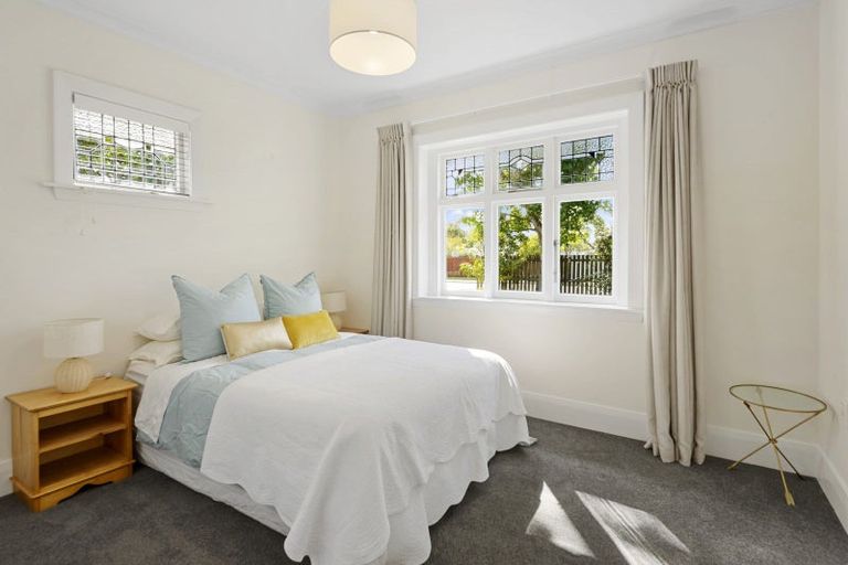 Photo of property in 35 Stapletons Road, Richmond, Christchurch, 8013