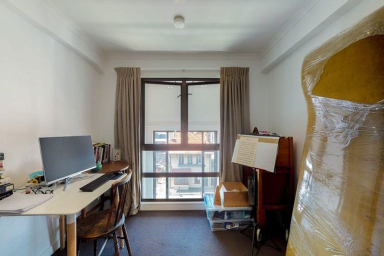 Photo of property in Augusta Apartments, 17/254 Willis Street, Te Aro, Wellington, 6011