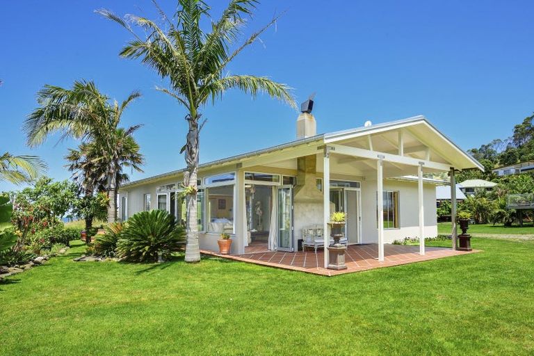 Photo of property in 599 Waihau Road, Tolaga Bay, 4073