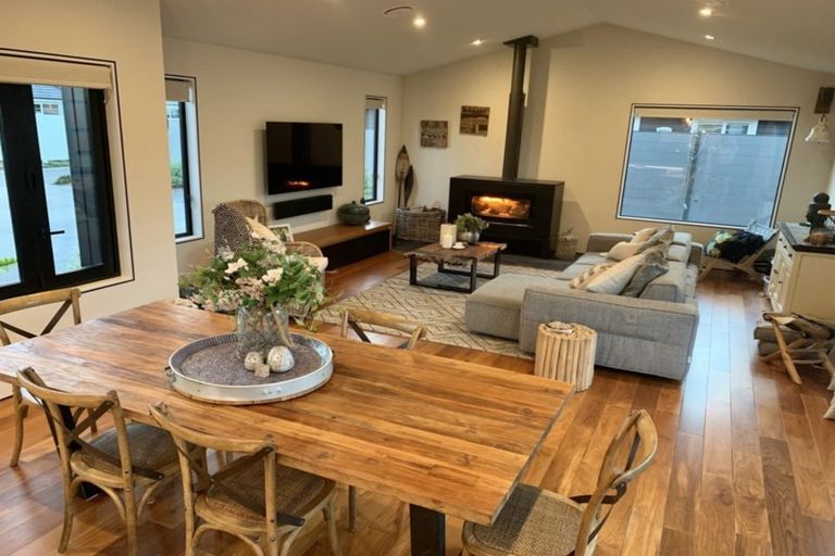 Photo of property in 20 Westwood Street, Greytown, 5712