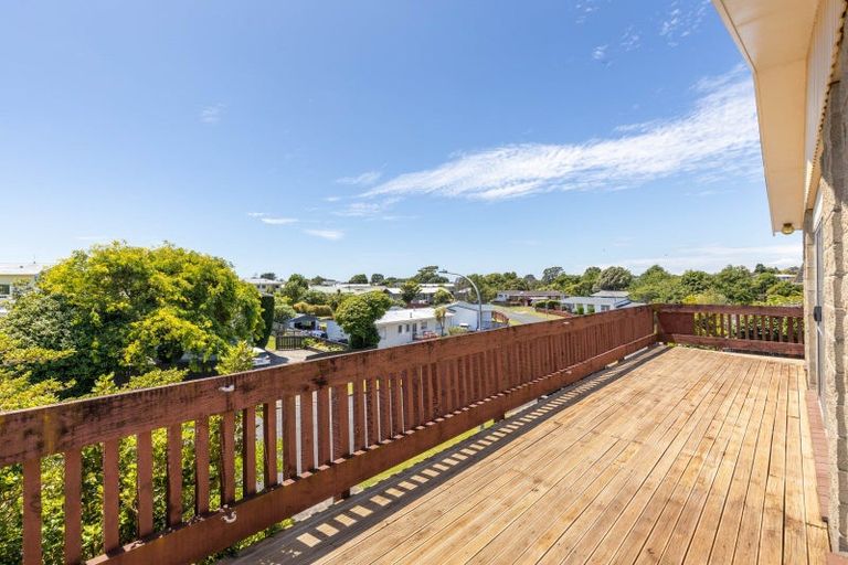 Photo of property in 10 Camellia Avenue, Bell Block, New Plymouth, 4312